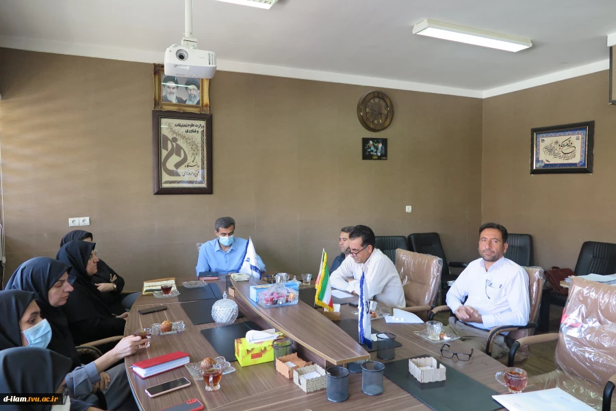 تشکیل جلسه شورای اداری در آستانه بازگشایی حضوری دانشگاه‌ها؛ 4