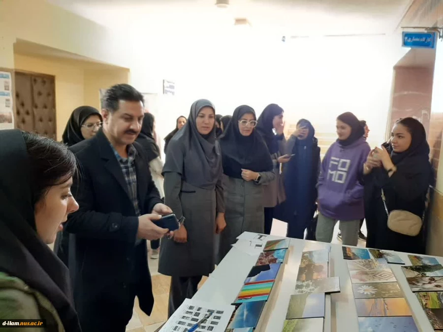 بازدید رئیس آموزشکده از ژوژمان پایان نیمسال اول 1403/1402 رشته گرافیک 2