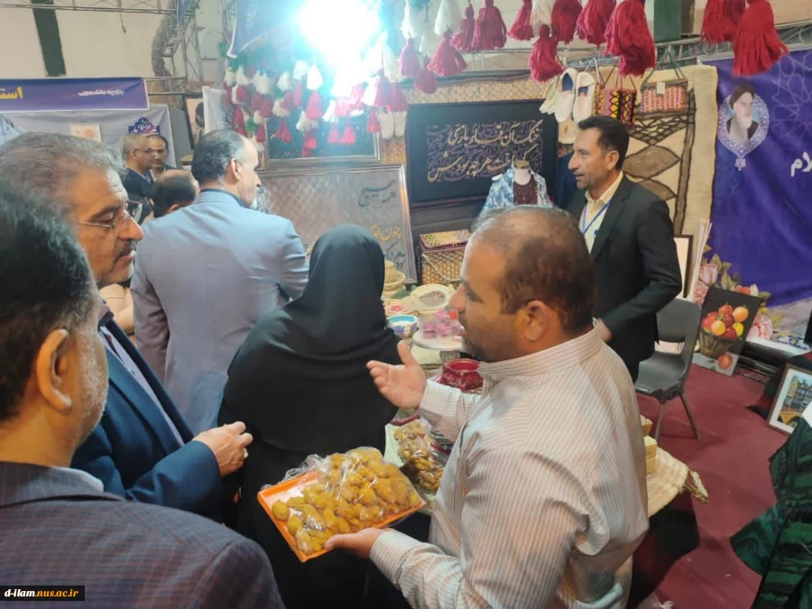  بازدید جناب آقای دکتر زمانی ریاست محترم دانشگاه ازغرفه دانشگاه ملی مهارت استان ایلام در روز دوشنبه ۸ اردیبهشت ماه.

 2