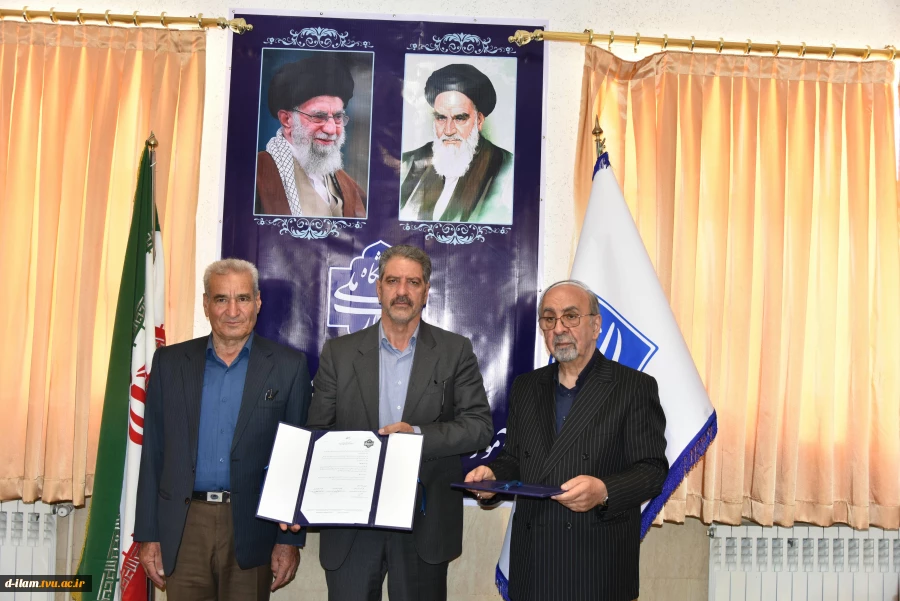 در راستای گسترش حمایت‌های کریمانه صورت گرفت:

امضای تفاهم‌نامه مشترک بین دانشگاه ملی مهارت و بنیاد فرهنگی شهید خوشنویسان 2