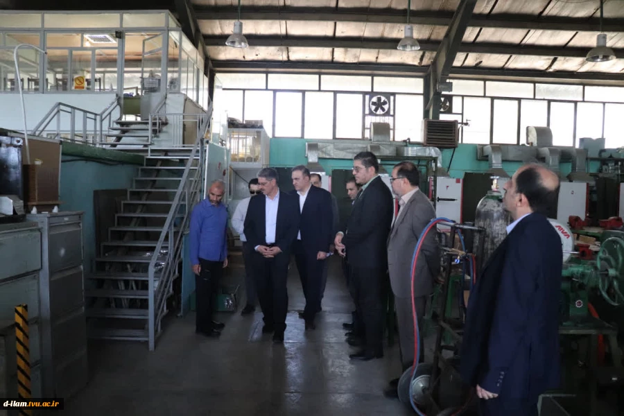 بازدید ریاست دانشگاه ملی مهارت از آموزشکده شهید مفتح همدان
 2