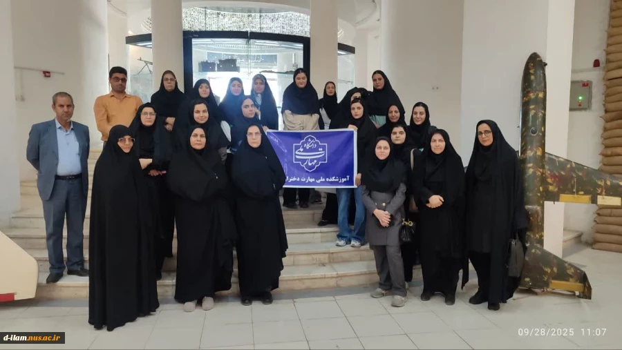 بازدید به مناسبت بزرگداشت هفته دفاع مقدس

 2