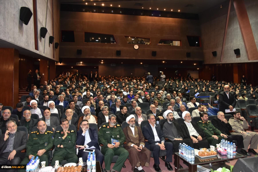 با حضور مقامات کشوری، لشکری، خانواده‌های معظم شهدا و دانشجویان برگزار شد؛

آیین گرامی‌داشت سالگرد شهادت سرلشکر شهید حسن طهرانی مقدم و یادواره ۳۱۱ دانشجوی شهید دانشگاه ملی مهارت 2