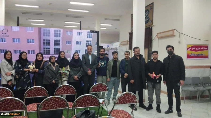 برگزاری مسابقه نجات تخم مرغ توسط انجمن علمی معماری دانشگاه ملی مهارت استان ایلام در حاشیه نمایشگاه هفته پژوهش  2