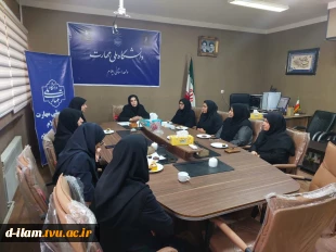  به مناسبت سالروز میلاد خجسته حضرت صدیقه طاهره، فاطمه زهرا (س)، بزرگداشت مقام مادر و روز زن با اهداء هدیه از بانوان شاغل درآموزشکده دختران تجلیل شد. 2