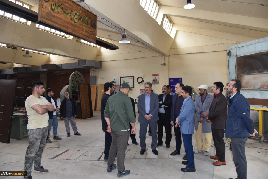 بازدید رئیس دانشگاه ملی مهارت از فعالیت‌های گروه جهادی دانشکده انقلاب اسلامی
 2